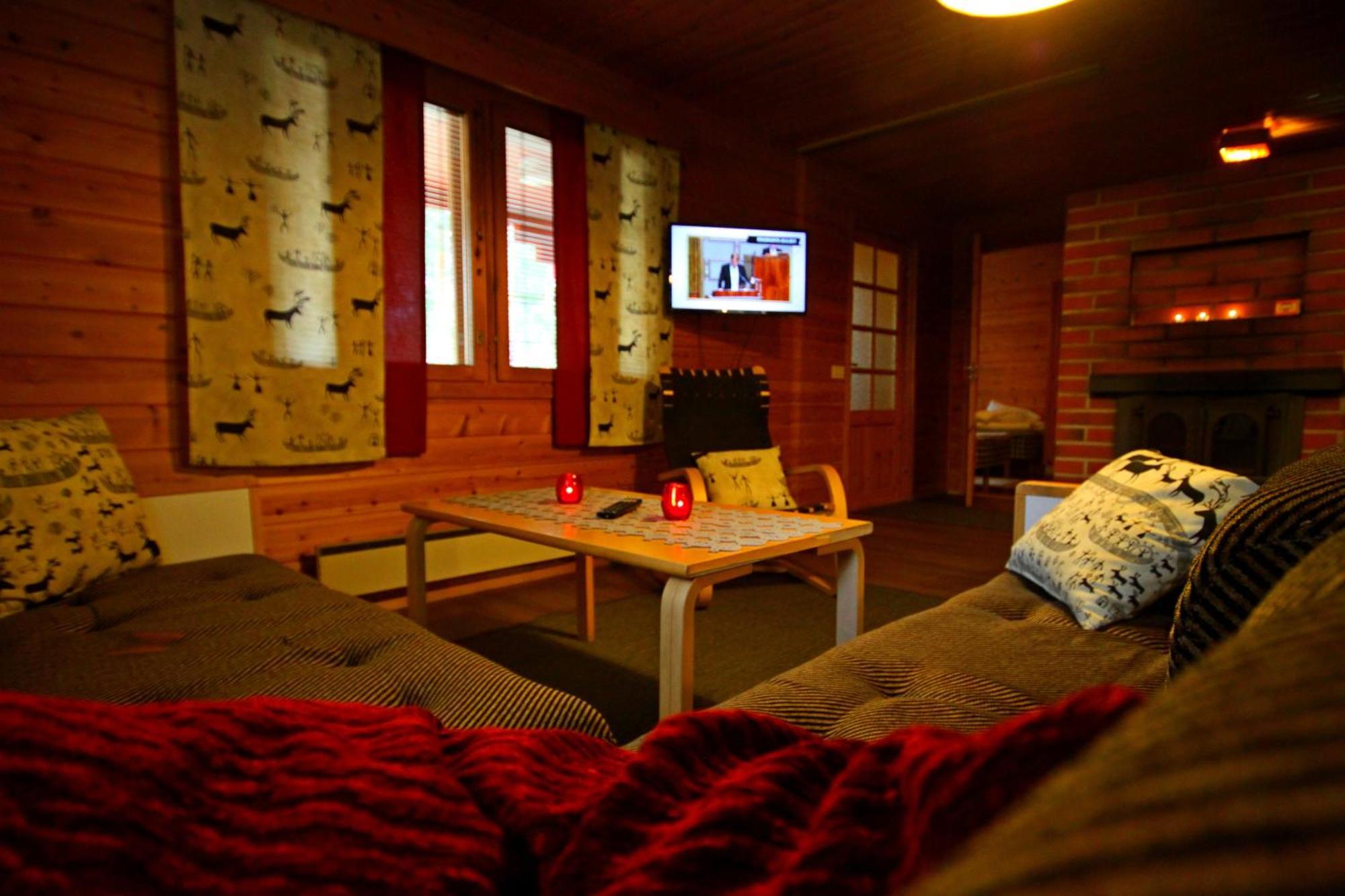 Ukonjaerven Holiday Village Ivalo Pokoj fotografie