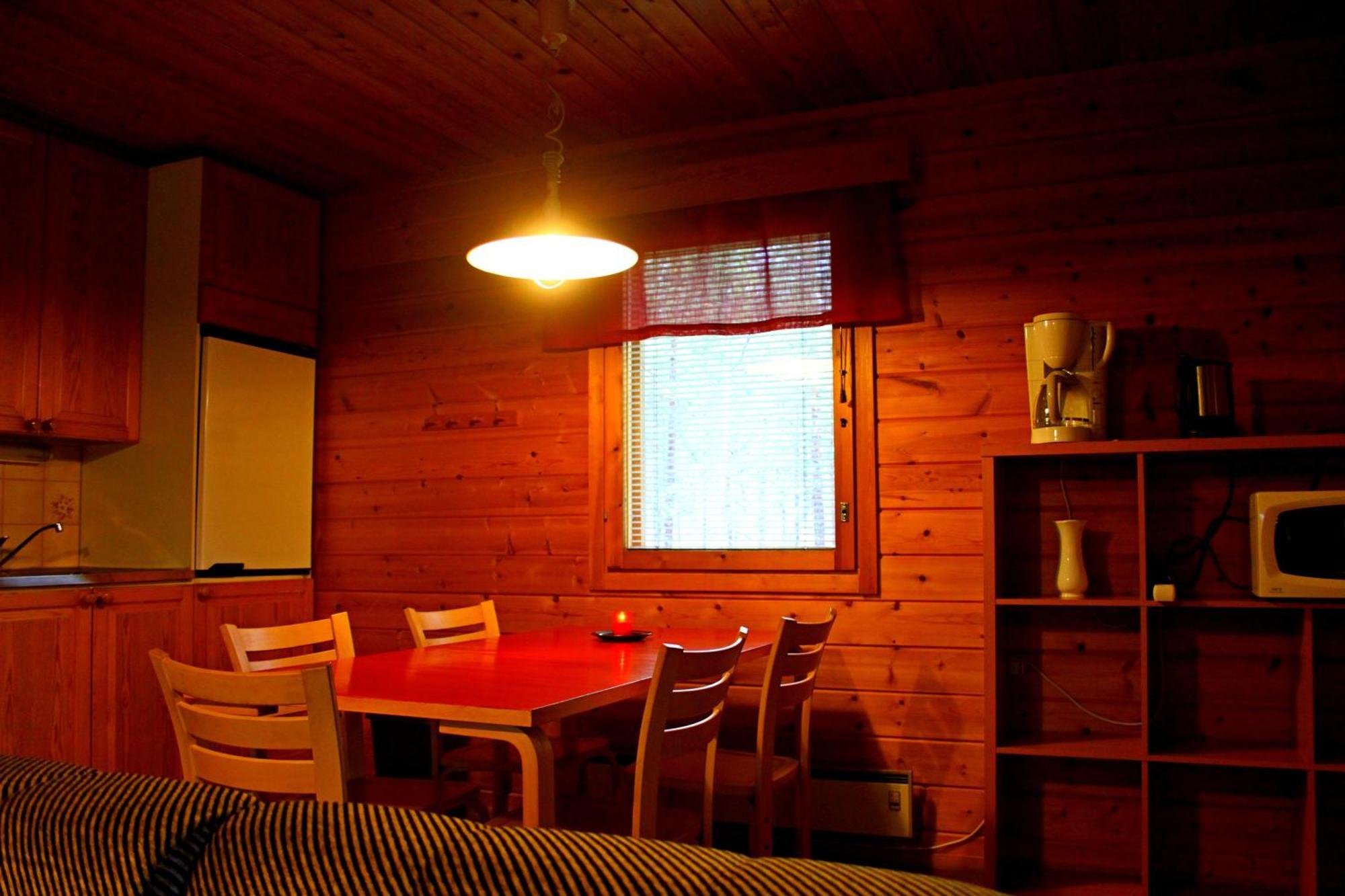 Ukonjaerven Holiday Village Ivalo Pokoj fotografie