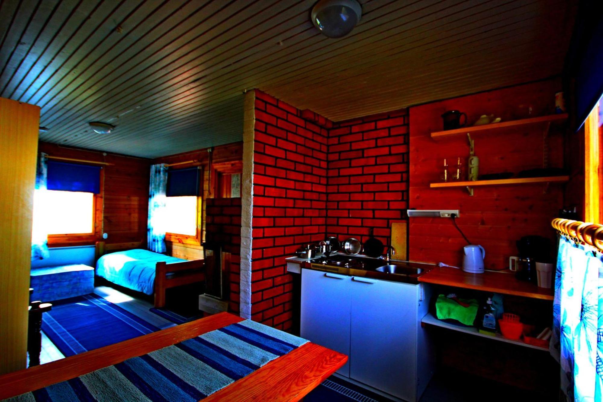 Ukonjaerven Holiday Village Ivalo Pokoj fotografie